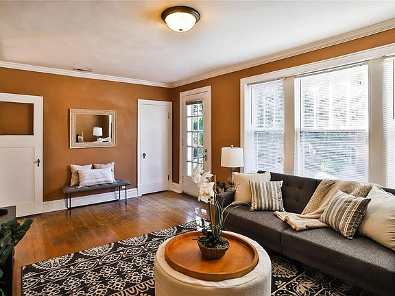 5th image of 7145 Dartmouth Ave