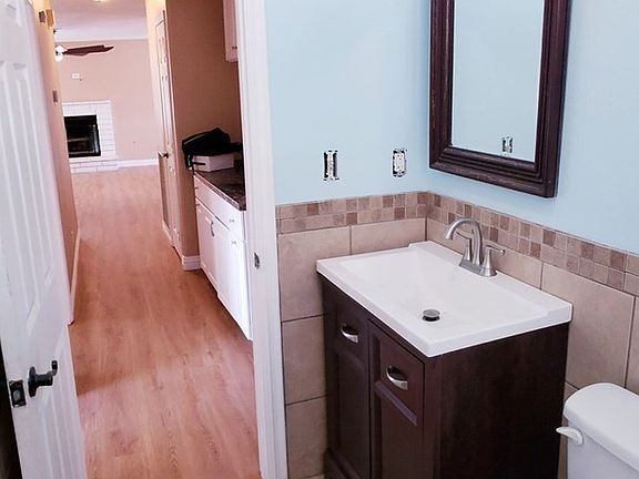 4th image of 9053 E Avenue U