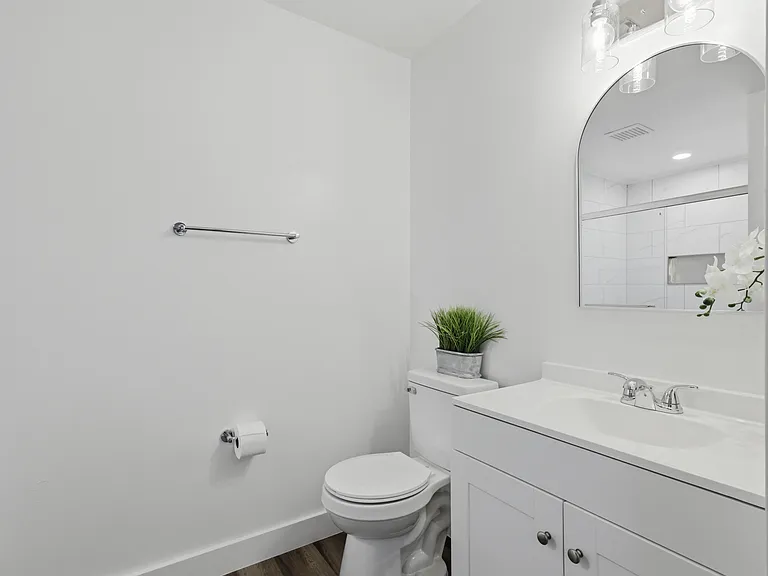 11697 SW 19th St — Photo 32