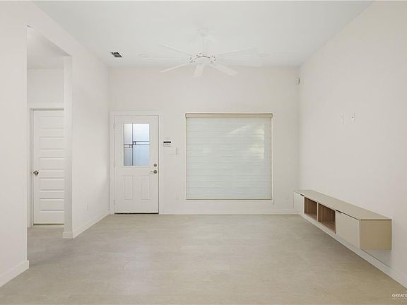 3rd image of 232 W Longoria Dr