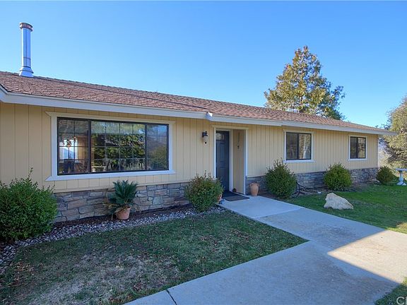 3rd image of 46520 N Eastwood Dr