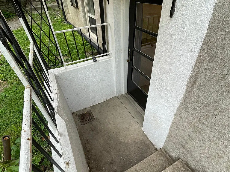 877 Ludlow Ave #5 — Photo 6