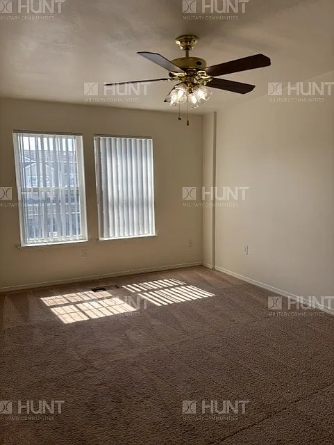 3 bed, 2.5 bath, 1609 sqft, $1,900 — Photo 3
