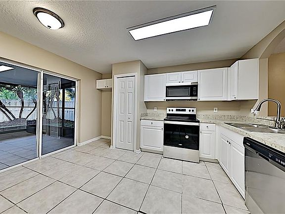 5th image of 3437 Cypress Point Cir