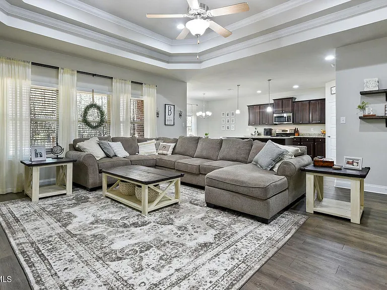 5307 Overland Dr — Photo 3
