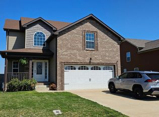 732 Crestone Ln, Clarksville, TN