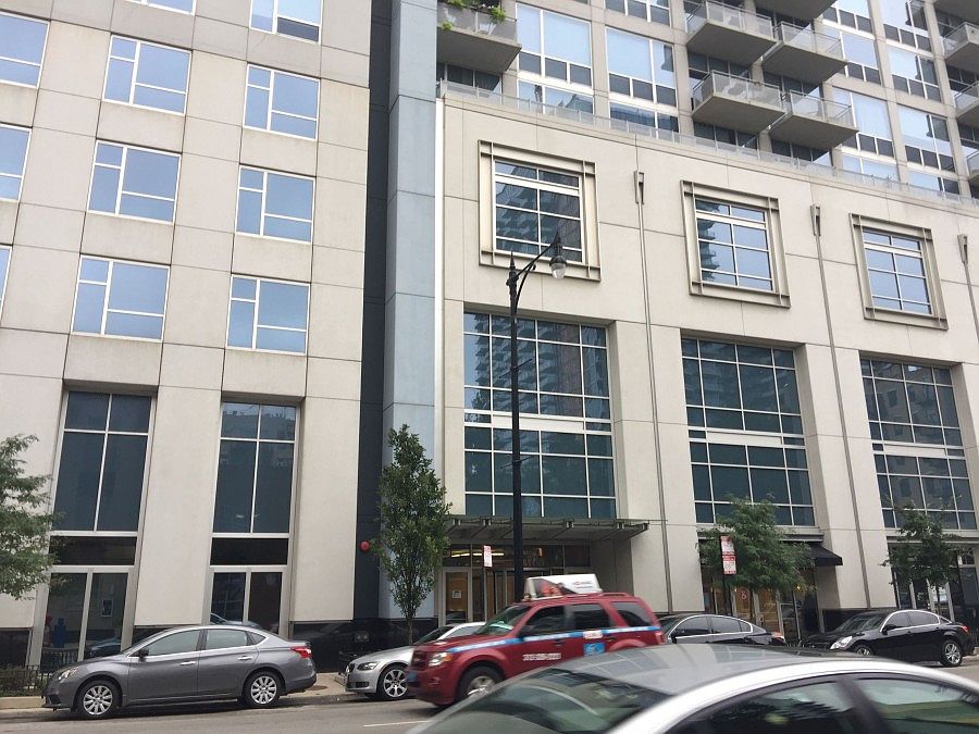 2nd image of 1305 S Michigan Ave APT 2004