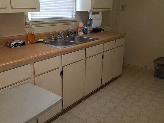3rd image of 1227 Olivine Ave