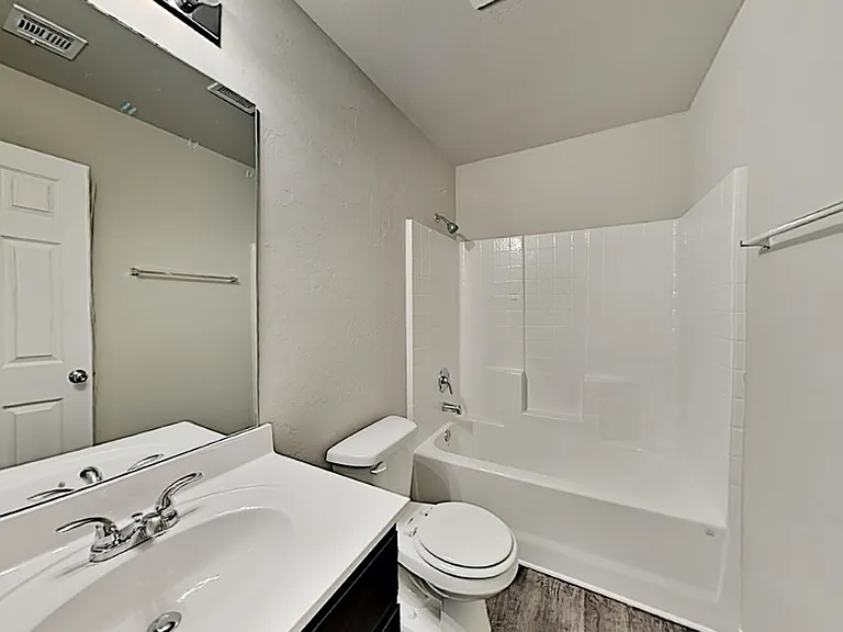 11648 NW 97th St — Photo 15