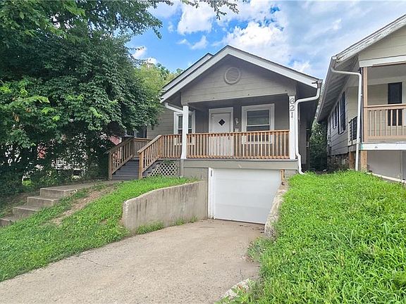 3rd image of 621 Bennington Ave