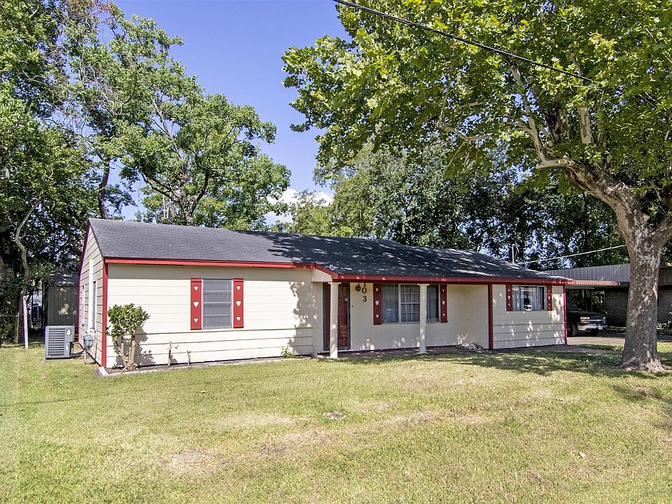 1st image of 103 Lone Oak Dr