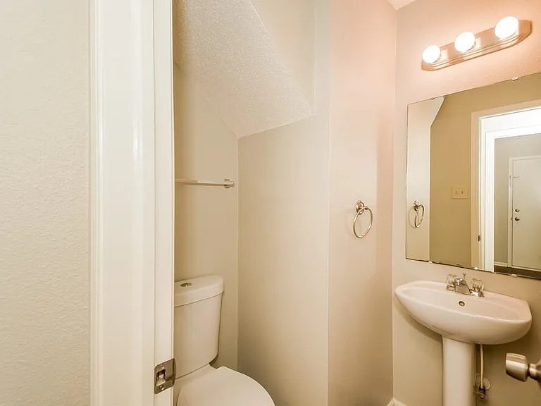 941 Ravine Dr — Photo 16