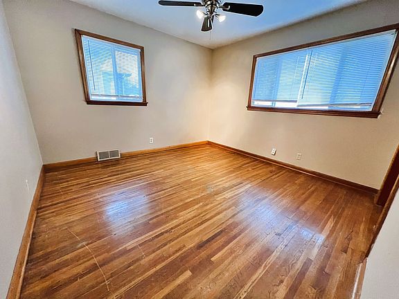 1016 S Clifton bedroom front_01202025