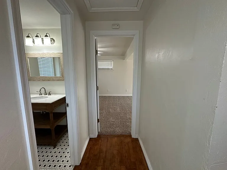 2108 Westchester Dr — Photo 20