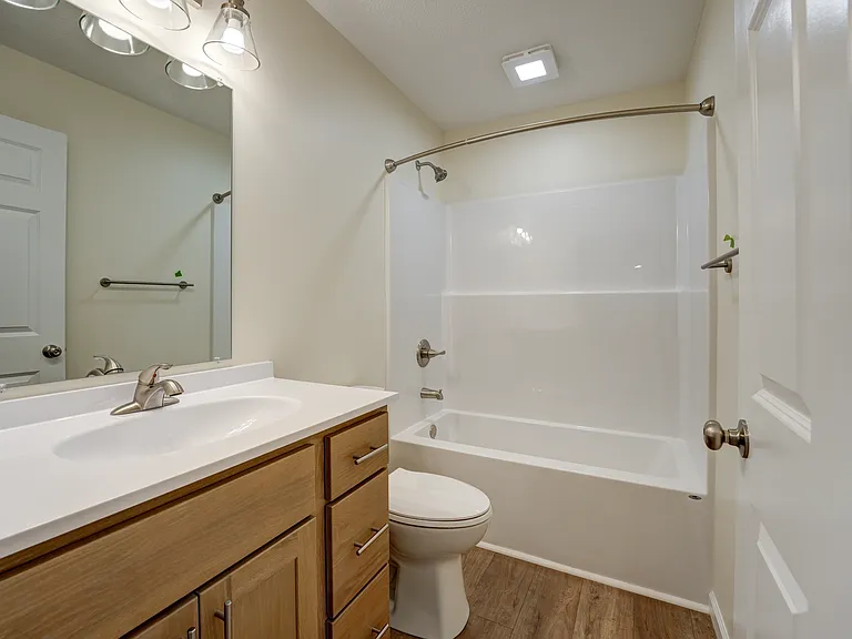 1013 Caroline Ave — Photo 22