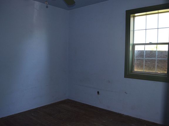 5th image of 3840 Ivy St
