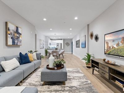 901 S Gramercy Dr #204, Los Angeles, CA, 90019