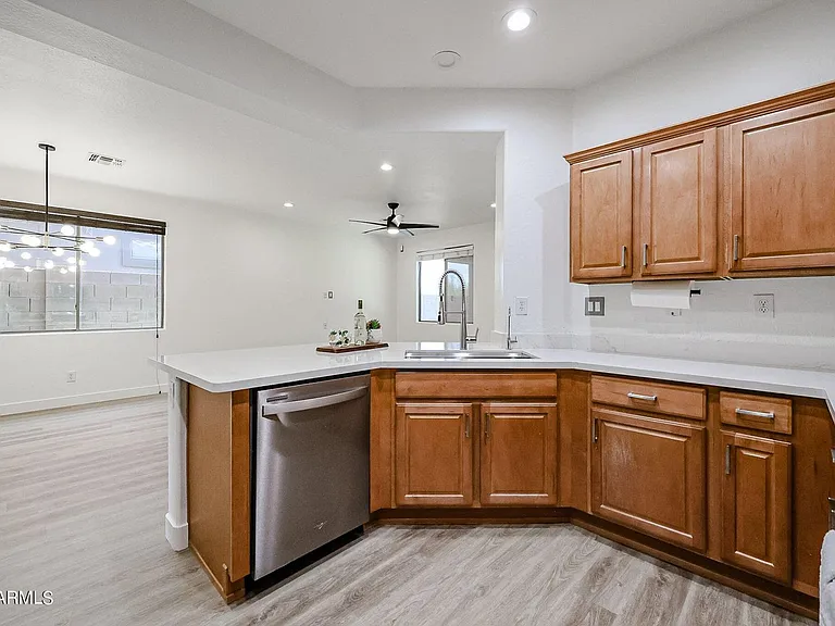 39768 N High Noon Way — Photo 6