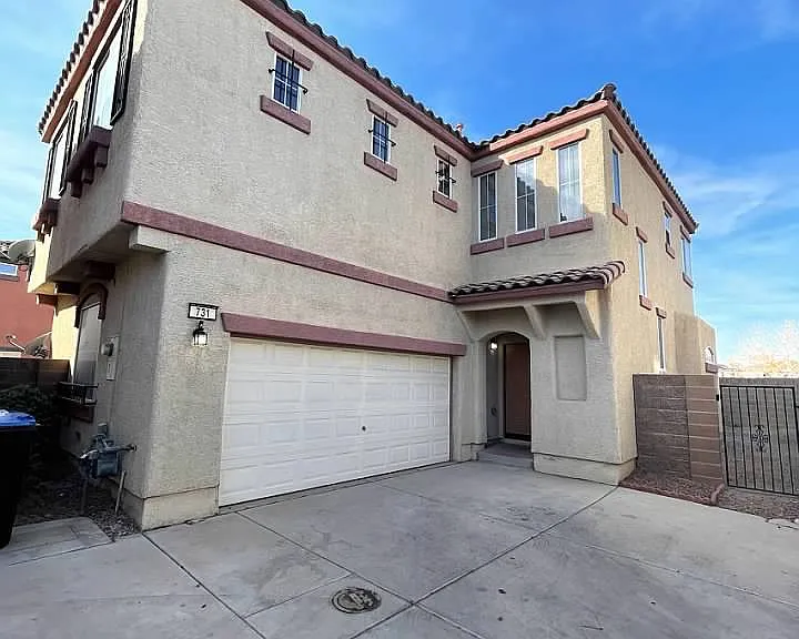 731 Emerald Idol Pl — Photo 3