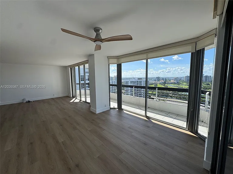 3530 Mystic Pointe Dr #2709 — Photo 12