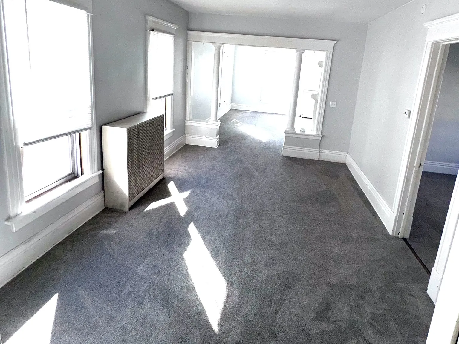 1118 W 8th St — Photo 4