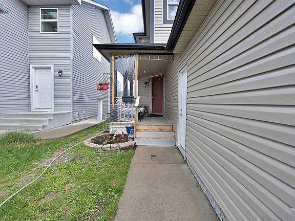 4th image of 25 W Marthas Meadow Pl NE