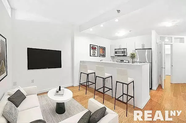 Rented by REAL New York | media 39