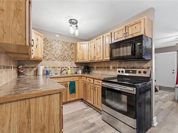 5th image of 209 N Gilbert St