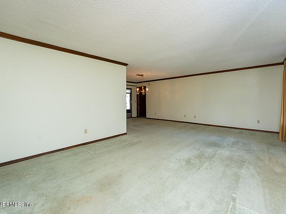 4th image of 604 MIRAMAR Court