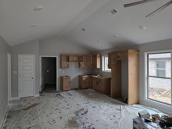 2nd image of 802 W 3rd St