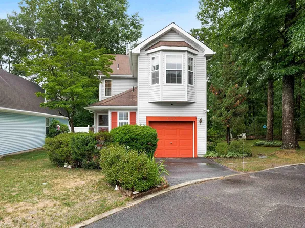 6135 Goldfinch Dr, Mays Landing, NJ 08330