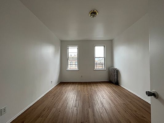 2nd image of 266 Wyckoff Ave APT 3L