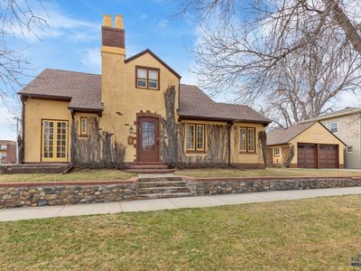 901 Saint Cloud St, Rapid City, SD, 57701