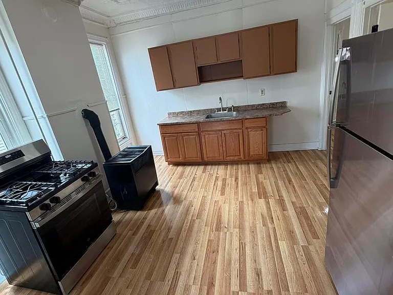 14 McElwain Ave — Photo 2
