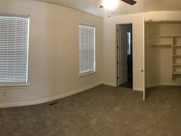 686 N 150 E — Photo 5