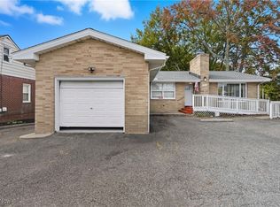 1534 Brittain Rd, Akron, OH 44310