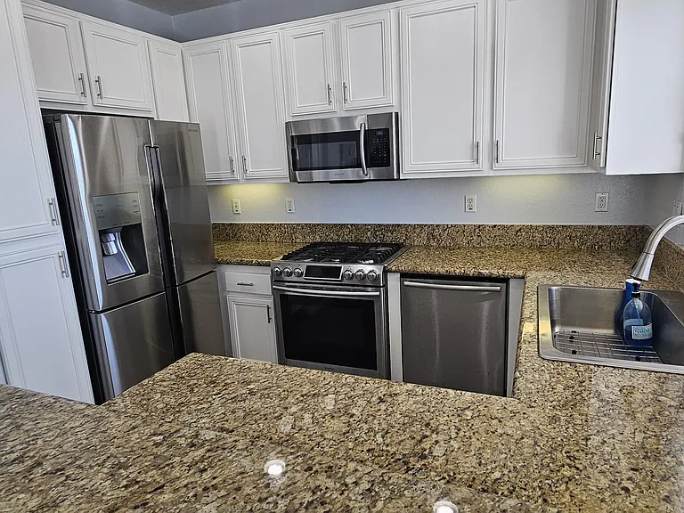 3200 Paseo De Fuentes — Photo 3