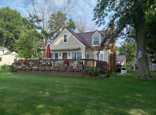 9802 Shorecliff Rd, Angola, NY 14006