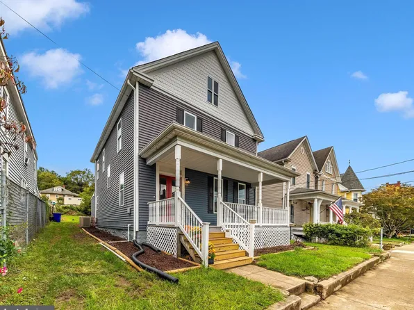 523 Brunswick St, Brunswick, MD 21716