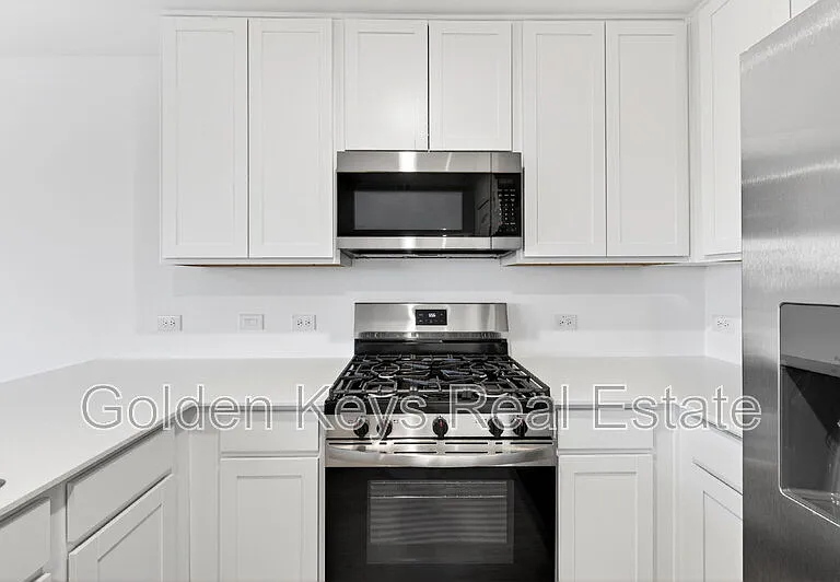 10212 Regal Bend Ln — Photo 15
