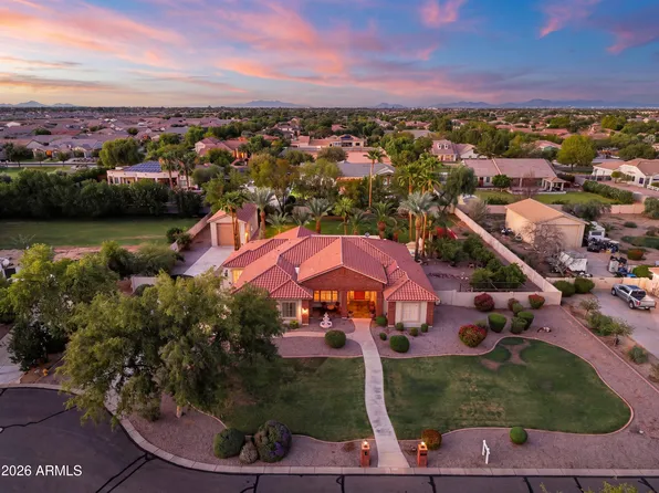2656 E HAYMORE Court, Gilbert, AZ 85298