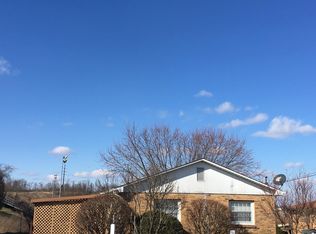 140 McGovern Rd, Houston, PA 15342