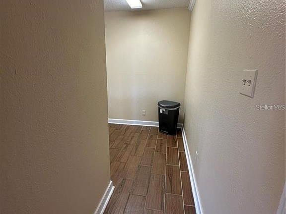 5th image of 435 Wymore Rd #106