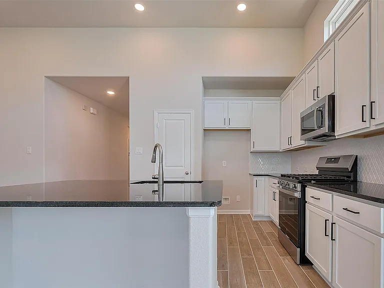 2405 Seamist Cove Ln — Photo 13