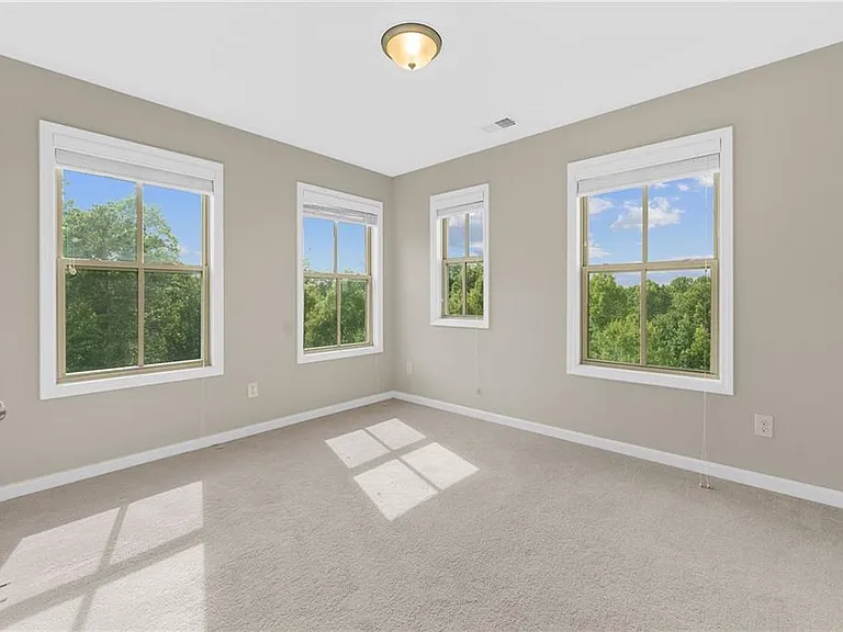331 Northaven Ave — Photo 31