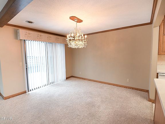 5th image of 661 High Plains Ct