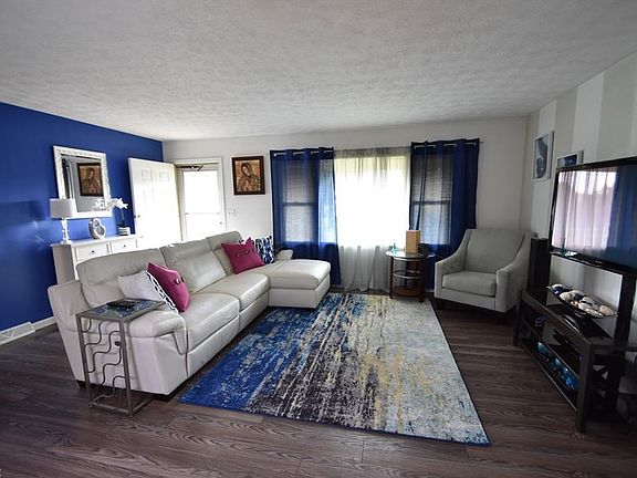 3rd image of 4840 Heritage Dr