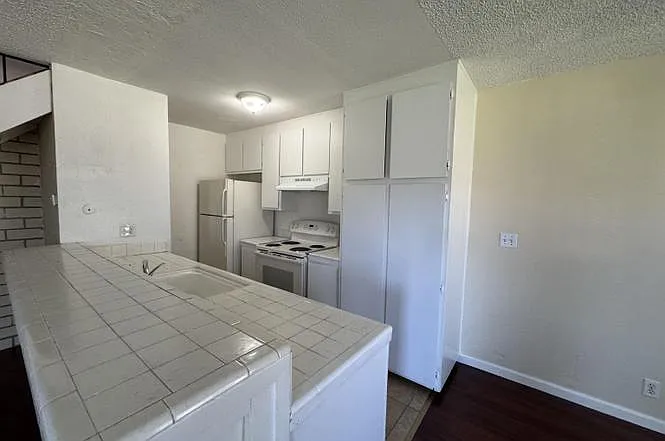 2 bed, 840 sqft, $1,475 — Photo 4