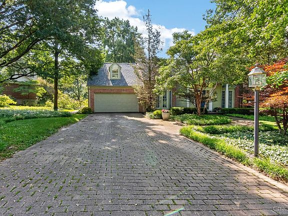 5th image of 444 Hidden Valley Ln