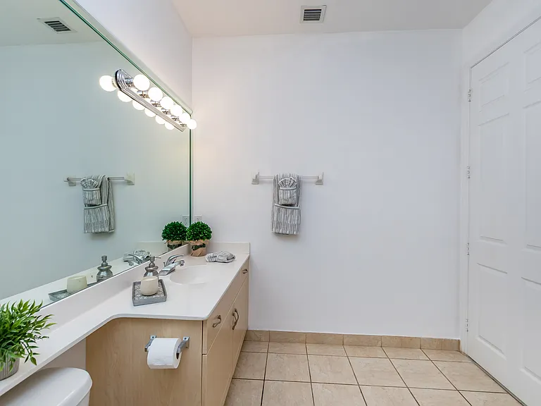 1690 SW 27th Ave #Ph 08 — Photo 26